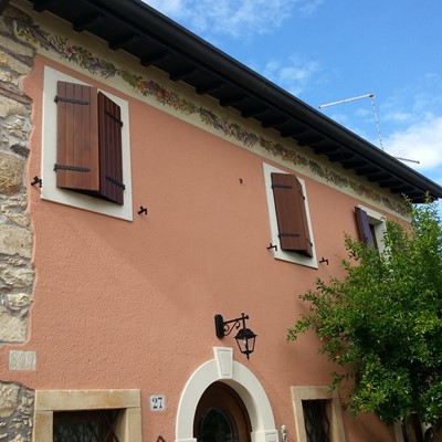 decorazione sottogronda villa privato San Vittore Soave (VR)